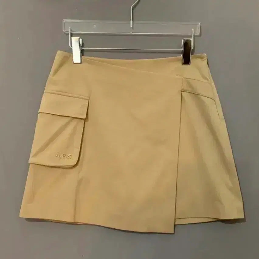 [BUNJANG] A.P.C. Cargo Golf Skirt Beige / <정품> 아페쎄 A.P.C. 카고 골프 스커트 베이지