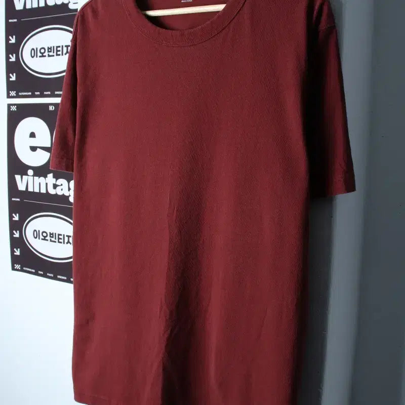 [BUNJANG] Uniqlo U-Line Burgundy Plain Half-Sleeve T-Shirt (XL-2XL) / (XL-2XL) 유니클로 반팔 티셔츠 U라인 버건디 무지-H34510