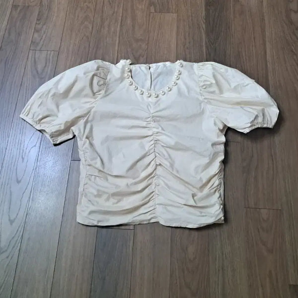 [BUNJANG] Pearl Shirring Blouse Beige / 진주 셔링 블라우스 베이지