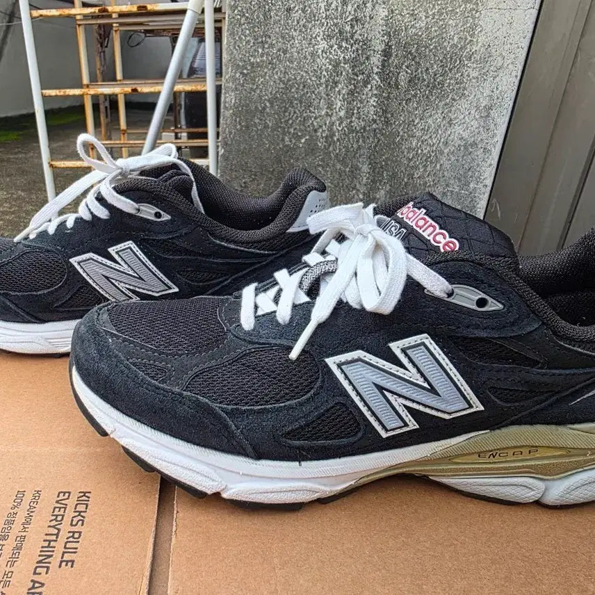 [BUNJANG] New Balance 990v3 Black Made in USA Sneakers / 뉴발란스 990v3 블랙 Made in USA 240 W990BK3