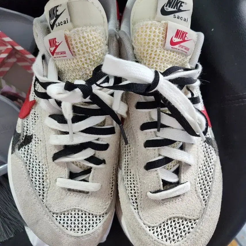 [BUNJANG] Nike Sacai Waffle Sneakers Beige / 나이키 사카이 와플 스니커즈 베이지