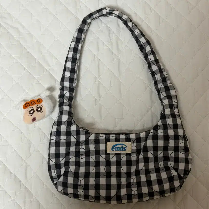 [BUNJANG] EMIS Heart Quilted Shoulder Bag Black / EMIS 이미스 하트 퀄티드 숄더백 블랙