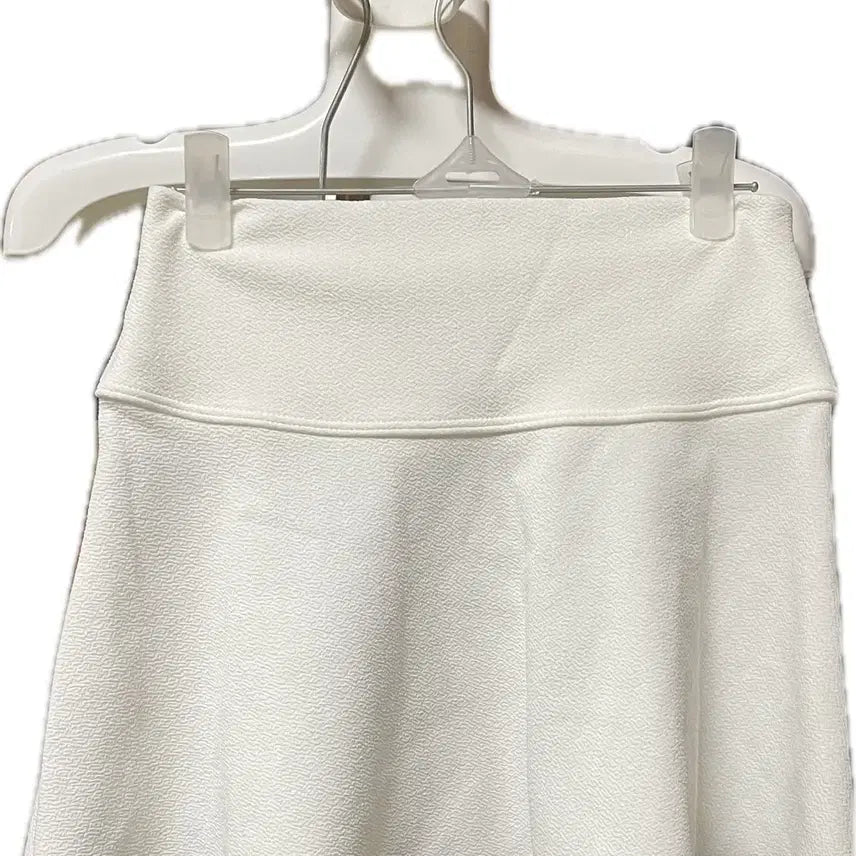 [BUNJANG] White Flared Mini Skirt / 흰색 플레어 스커트 새상품