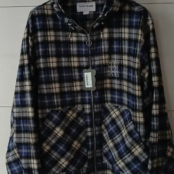 [BUNJANG] YESEYESEE Checkered Zip-Up Hoodie L Size / YESEYESEE 체크 남방 집엎후드 L사이즈 새상품