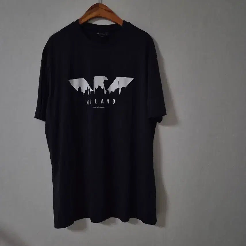 [BUNJANG] Emporio Armani Milano Eagle Logo T-Shirt Navy / 엠포리오 아르마니 밀라노  반팔티 네이비