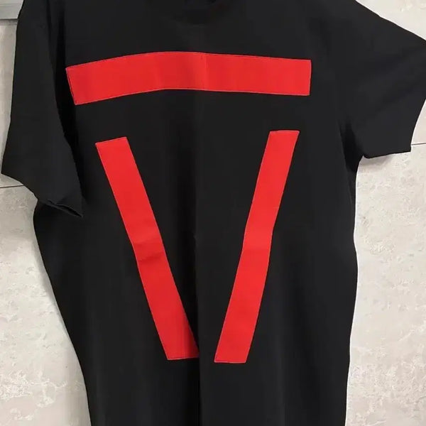 [BUNJANG] Givenchy Authentic T-Shirt / 정품) givenchy 지방시 반팔티 s 티셔츠