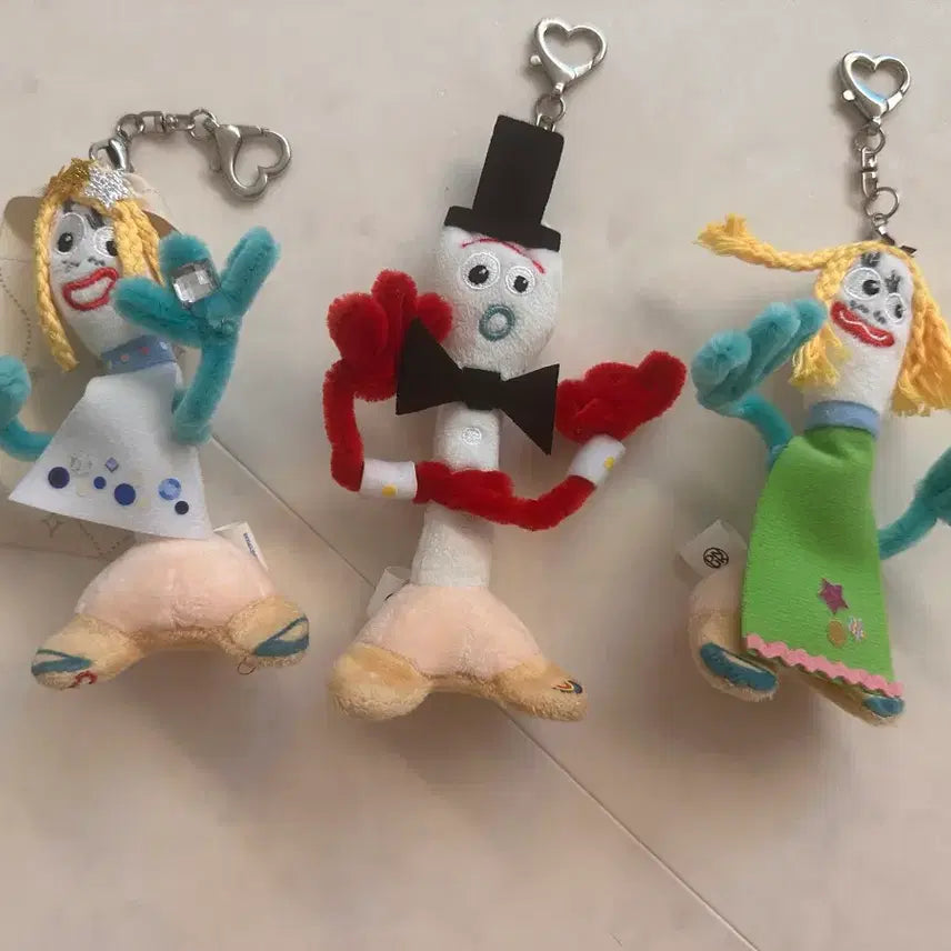 [BUNJANG] Disney Pixar Toy Story Forky & Karen Wedding Keychain Bundle Set / 토이스토리 굿즈 포키 캐런 웨딩 키링+ 캐런키링 /3개 일괄판매