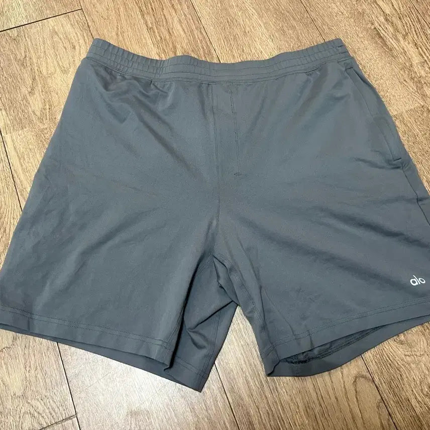 [BUNJANG] ALO Charcoal Sweat Shorts XL / ALO 알로 반바지 XL 밝은 차콜색