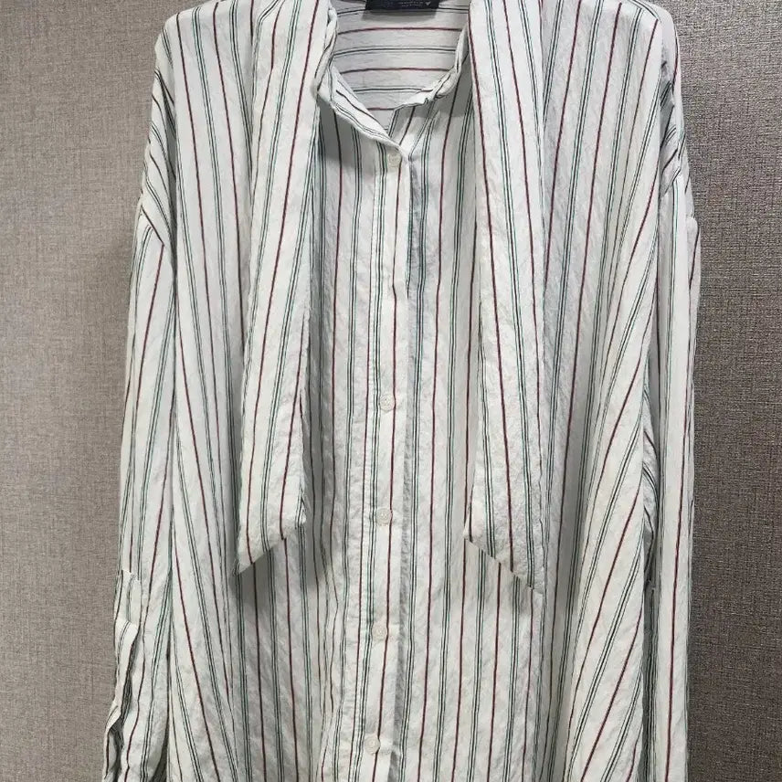 [BUNJANG] Zara Striped Ribbon Blouse / 자라 스트라이프 리본 블라우스