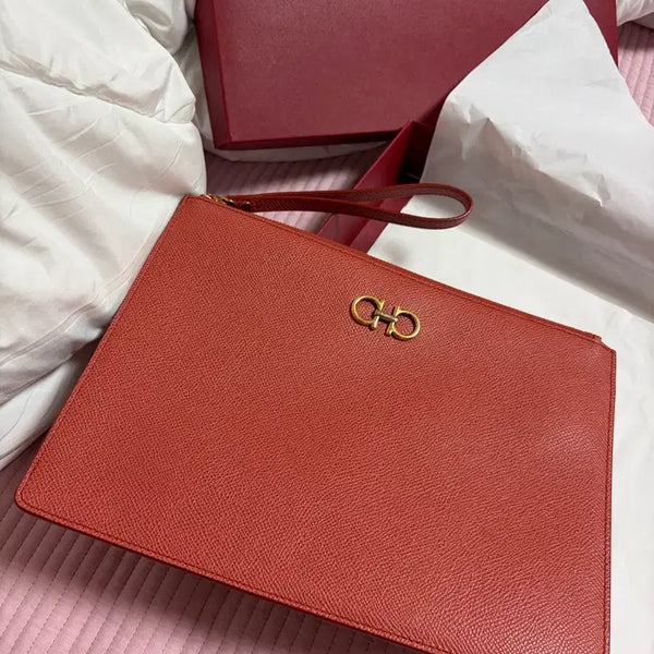[BUNJANG] Salvatore Ferragamo Gancini Clutch Bag Coral Pink / 백화점 정품 여성 페라가모 간치니 클러치백 팔아요~