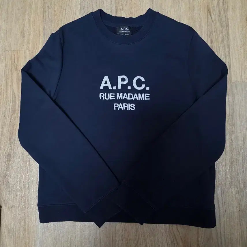 [BUNJANG] A.P.C. Embroidered Logo Sweatshirt / APC 맨투맨 판매합니다. A.P.C 아페쎄