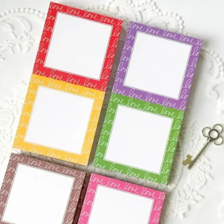 [BUNJANG] Yenniletter Two-Tone Love Lettering Memo Pad / [예니레터] 투톤 러브 레터링 떡메모지