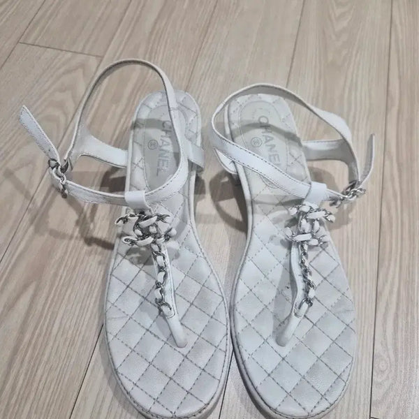 [BUNJANG] Chanel Quilted Chain Detail Sandals - Size 38 / 샌들 38사이즈