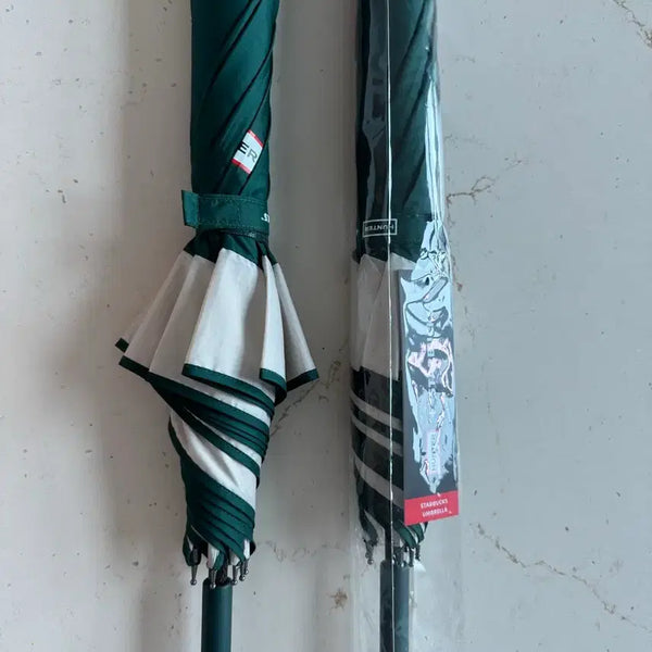 [BUNJANG] Starbucks Hunter Umbrella Set (2 pcs, Deep Green) / 스타벅스 헌터 우산 2개세트(딥그린)