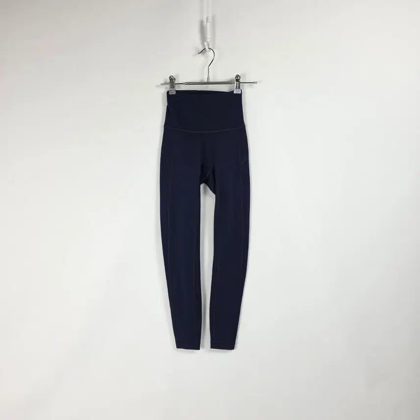 [BUNJANG] Arje Navy Leggings - Women's Size 2 / 새상품 아르제 레깅스 네이비 여 2사이즈 260706