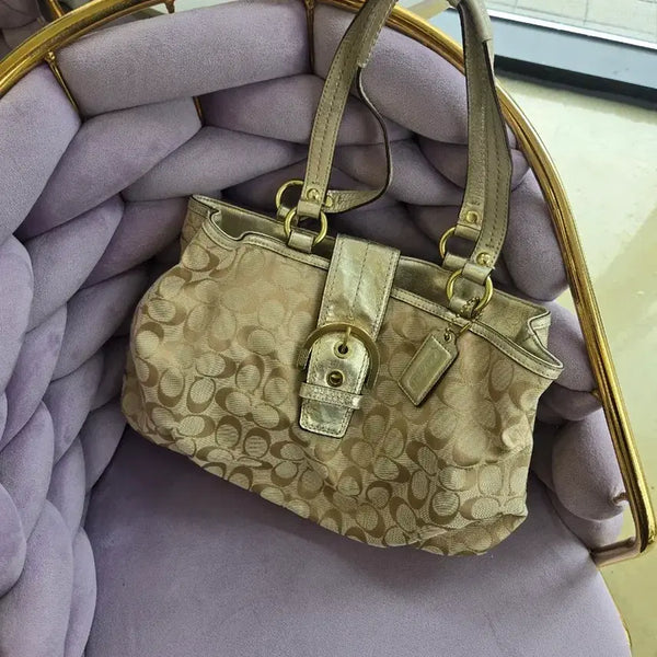 [BUNJANG] Coach Signature Shoulder Bag Beige / 코치 시그니처 숄더백 베이지