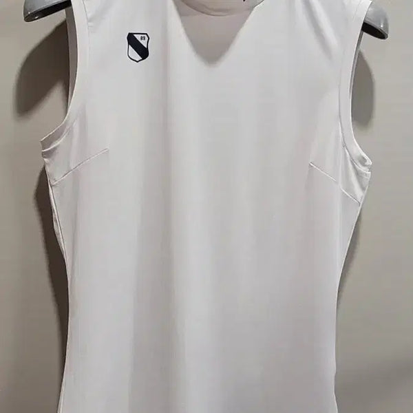 [BUNJANG] Pargates Women's Golf Sleeveless Top White Logo Detail / 파리게이츠 여성 골프 민소매