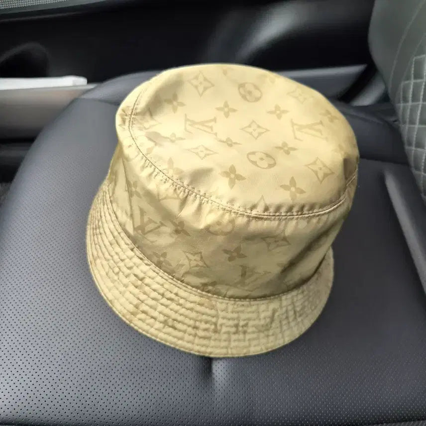 [BUNJANG] Louis Vuitton Monogram Bucket Hat Gold / 루이비통 모노그램 버킷햇 골드