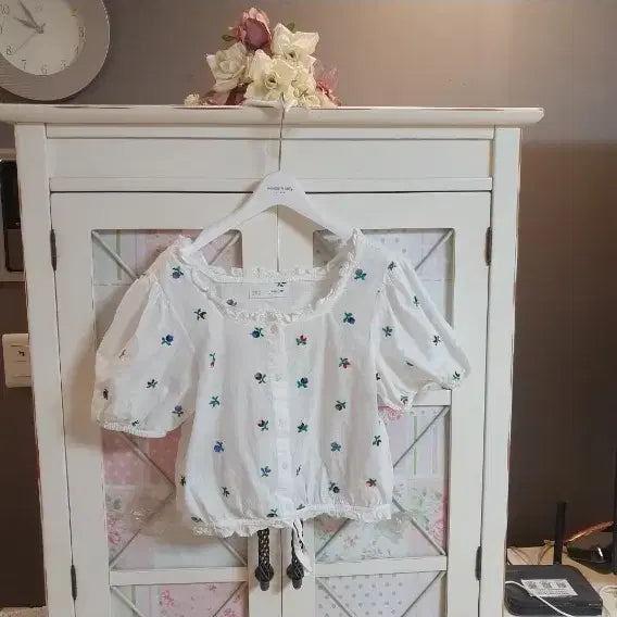 [BUNJANG] Zara White Flower Embroidered Blouse Size 55 / 자라 블라우스 화이트 플라워 자수/55