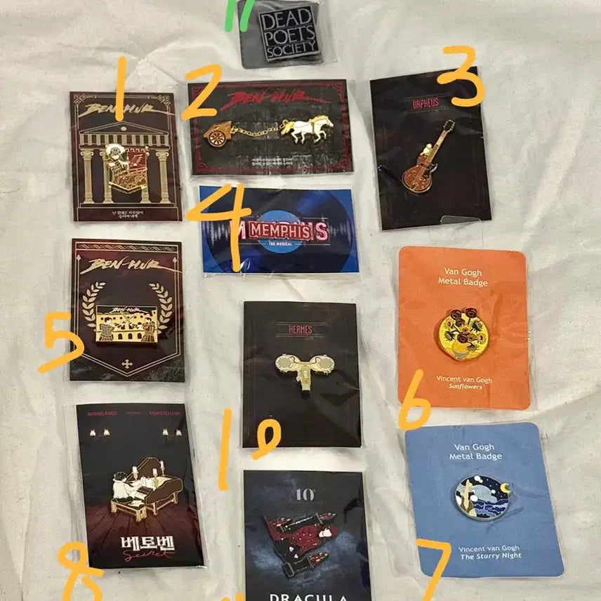 [BUNJANG] Sealed Musical Pins: Ben-Hur, Hadestown, Dracula, Beethoven, and More / 미개봉 뮤지컬 벤허 하데스타운 베토벤 드라큘라등 뱃지 판매합니다!