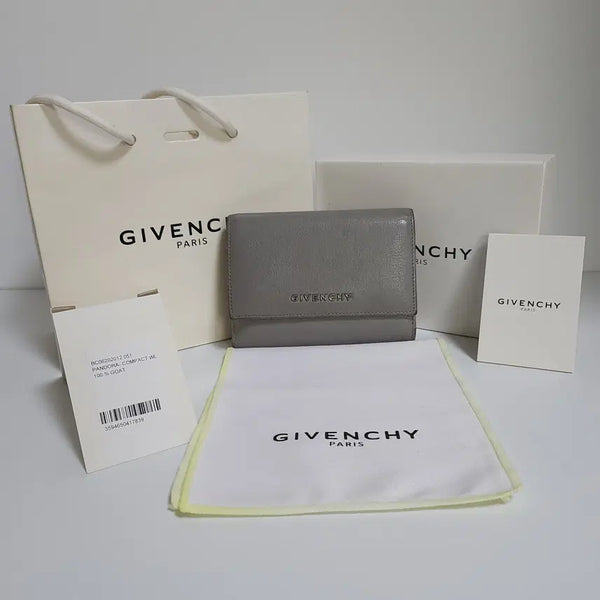 [BUNJANG] Givenchy Logo Bifold Wallet Women's Grey OS / 지방시 반지갑 로고 지갑 여성 여자 그레이 [OS]