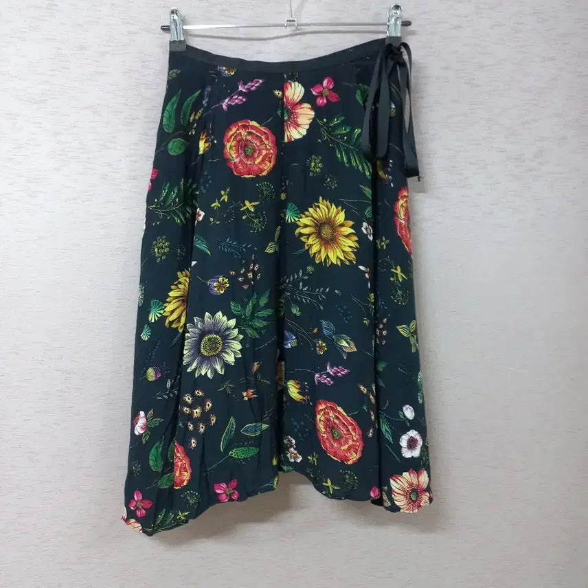 [BUNJANG] J.BLANC Black Floral Print Skirt / B7-6/J.BLANC 블랙 꽃무늬 스커트 여성