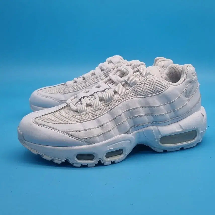 [BUNJANG] Nike Air Max 95 Triple White Sneakers (230) / kk 나이키 에어맥스 95 트리플화이트 운동화 230