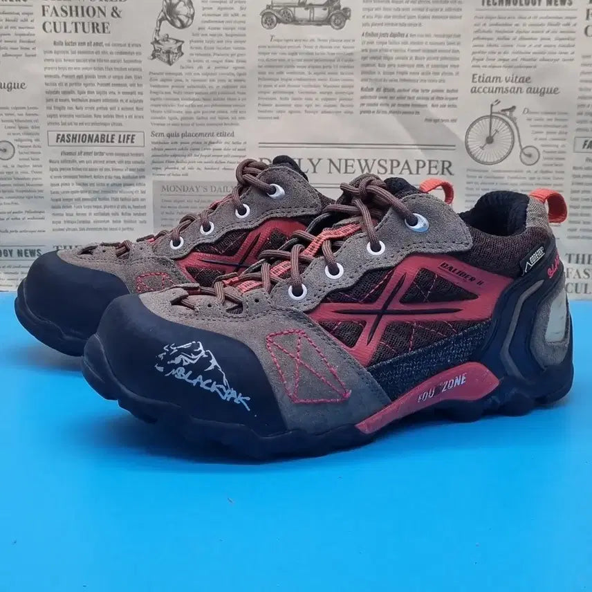 [BUNJANG] Black Yak Caliber 2 Gore-Tex Women's Hiking Boots (235) / 블랙야크 고어텍스 칼리버2 여성 등산화 235