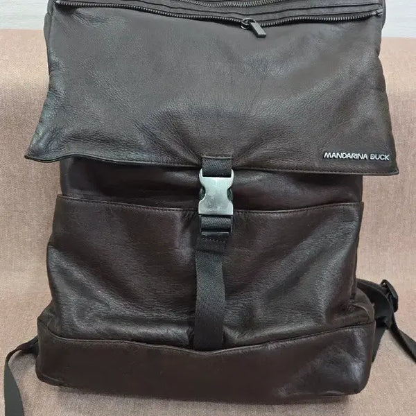 [BUNJANG] Mandarina Duck Genuine Premium Natural Leather 2-Way Backpack (Dark Brown) / [만다리나덕] 정품 고급 천연가죽 2-Way 백팩 (다크브라운)