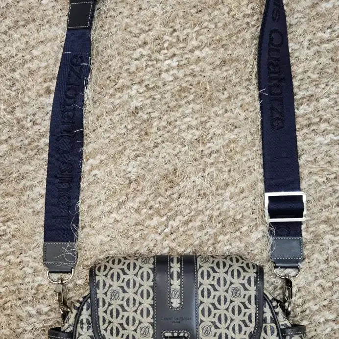 [BUNJANG] Louis Quatorze Monogram Crossbody Bag Navy / 루이까또즈 모노그램 크로스백 네이비
