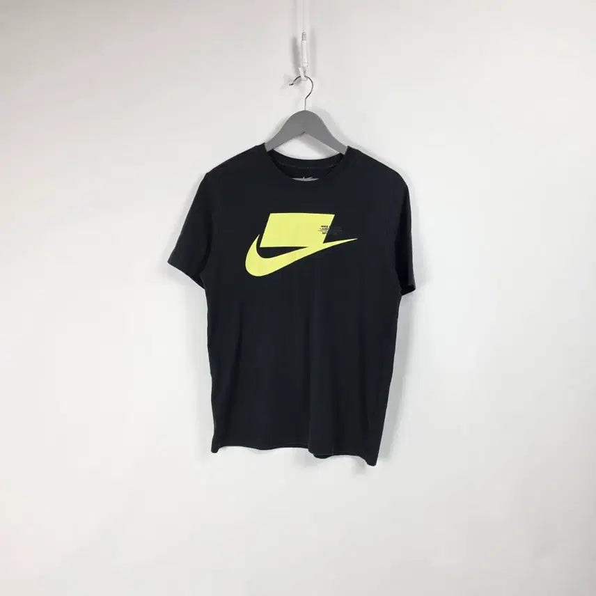 [BUNJANG] Nike Big Swoosh Short Sleeve T-Shirt Black Yellow Men's L / 나이키 반팔 티셔츠 블랙 옐로우 빅 스우시 남 100, 20260706