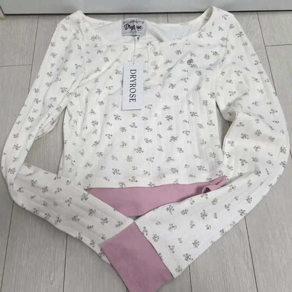 [BUNJANG] Dry Rose Floral Pattern Long Sleeve Knit / 드라이로즈 플로럴 패턴 긴팔 니트