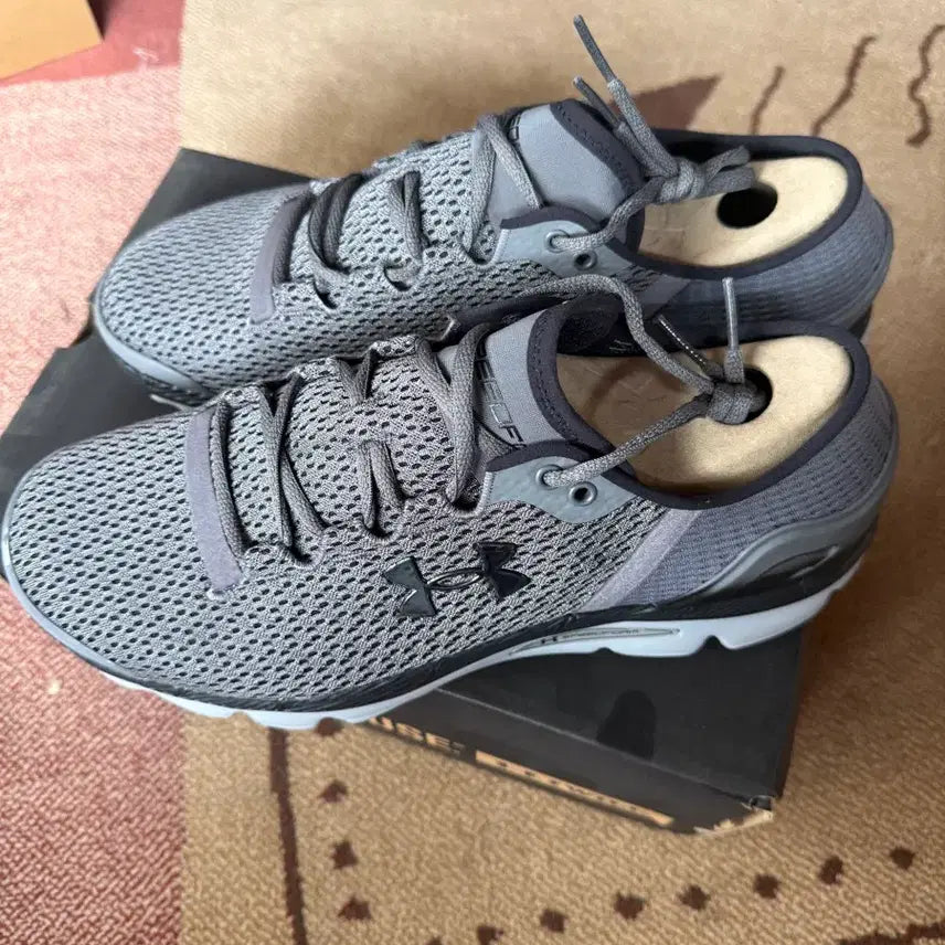 [BUNJANG] Under Armour Sneakers / 언더아머 운동화