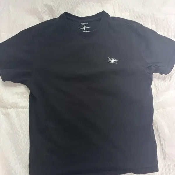 [BUNJANG] The Glow 2026 T-Shirt (Size M to L) / 더글로우 2026 티셔츠(사이즈 M->L) 교환하실 분 찾습니다!