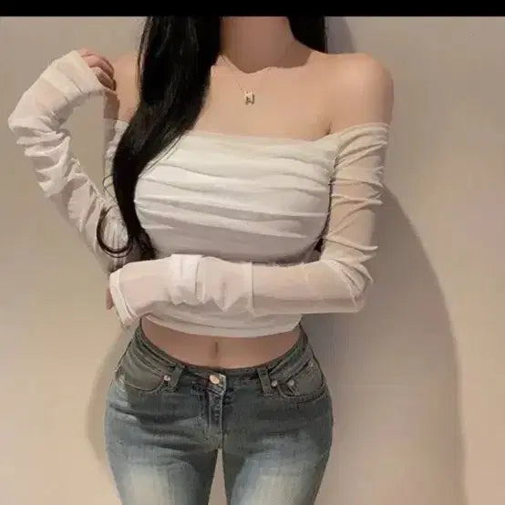 [BUNJANG] A-bly Sheer Crop Shirring Off-Shoulder Long Sleeve T-Shirt / 에이블리 시스루 크롭 셔링 오프숄더 긴팔티
