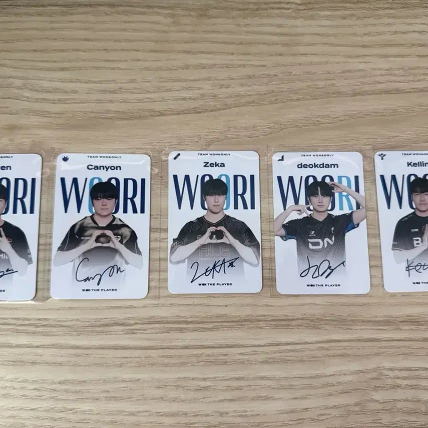 [BUNJANG] Woori Bank LCK Player Photocard Bundle Set (Kingen, Canyen, Zeka, Deokdam, Kellin) / 우리은행 LCK 포카 판매합니다(킹겐 캐니언 제카 덕담 켈린)