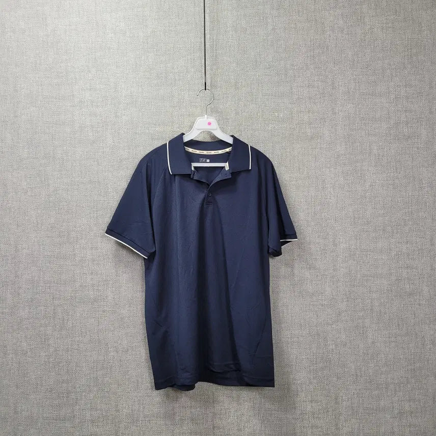 [BUNJANG] Kara Short Sleeve T-Shirt Size 105 / ㄹ137 카라 반팔 105