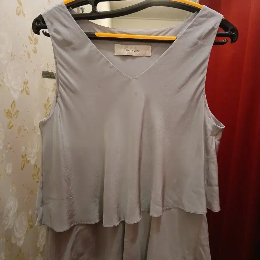 [BUNJANG] DELLA LANA Silk Sleeveless T-shirt S / 델라라나(DELLA LANA)실크 민소매 티셔츠 S