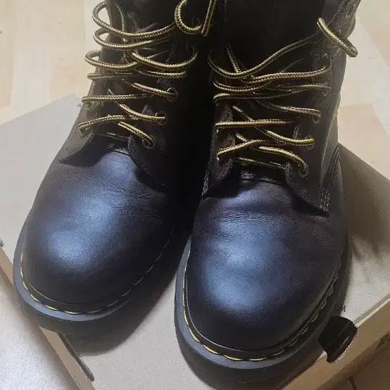 [BUNJANG] Dr. Martens Crazy Horse 8-Hole Boots Size 270 / 닥터마틴 크레이지호스8홀 270