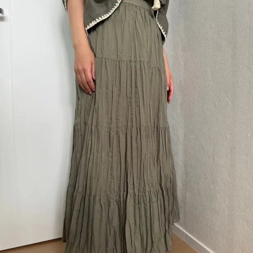 [BUNJANG] Khaki Tiered Long Skirt / 카키 티어드 롱 스커트