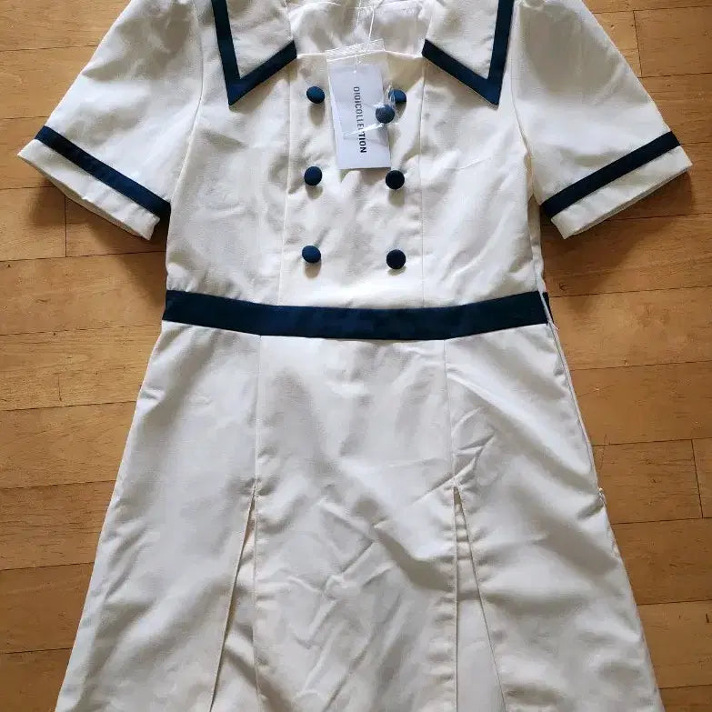 [BUNJANG] OIOI Sailor Dress / 오아이오아이 세일러 원피스