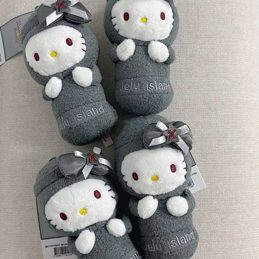 [BUNJANG] Hello Kitty Dolhareubang Keyring / 제주도 헬로키티 아일랜드 돌하르방 키링 / 개당