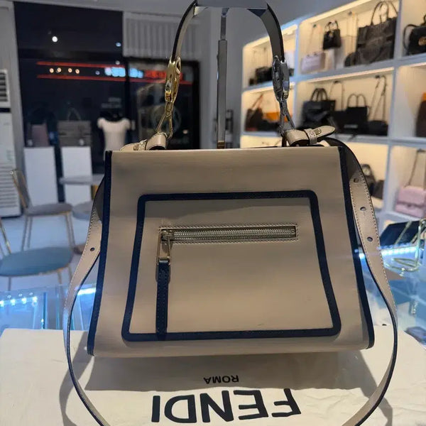[BUNJANG] Fendi Runaway Bag / [정품] 펜디 런어웨이 백