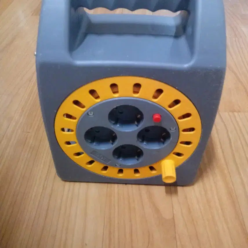[BUNJANG] RugBox 4-Outlet 15m Camping Reel Cable / 러그박스 4구 캠핑 릴선 15m