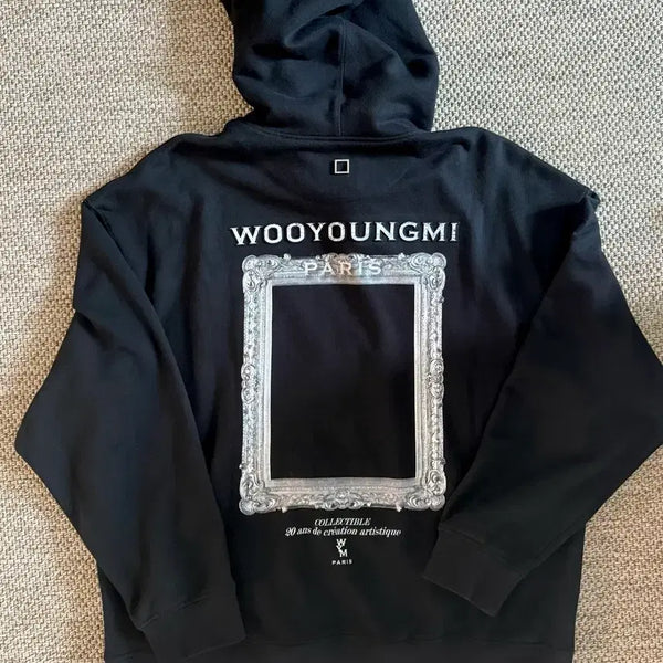 [BUNJANG] Wooyoungmi Frame Back Logo Hooded Sweatshirt Black / 우영미 프레임 백로고 후드 스웨트셔츠 블랙 23SS Wooyoungmi