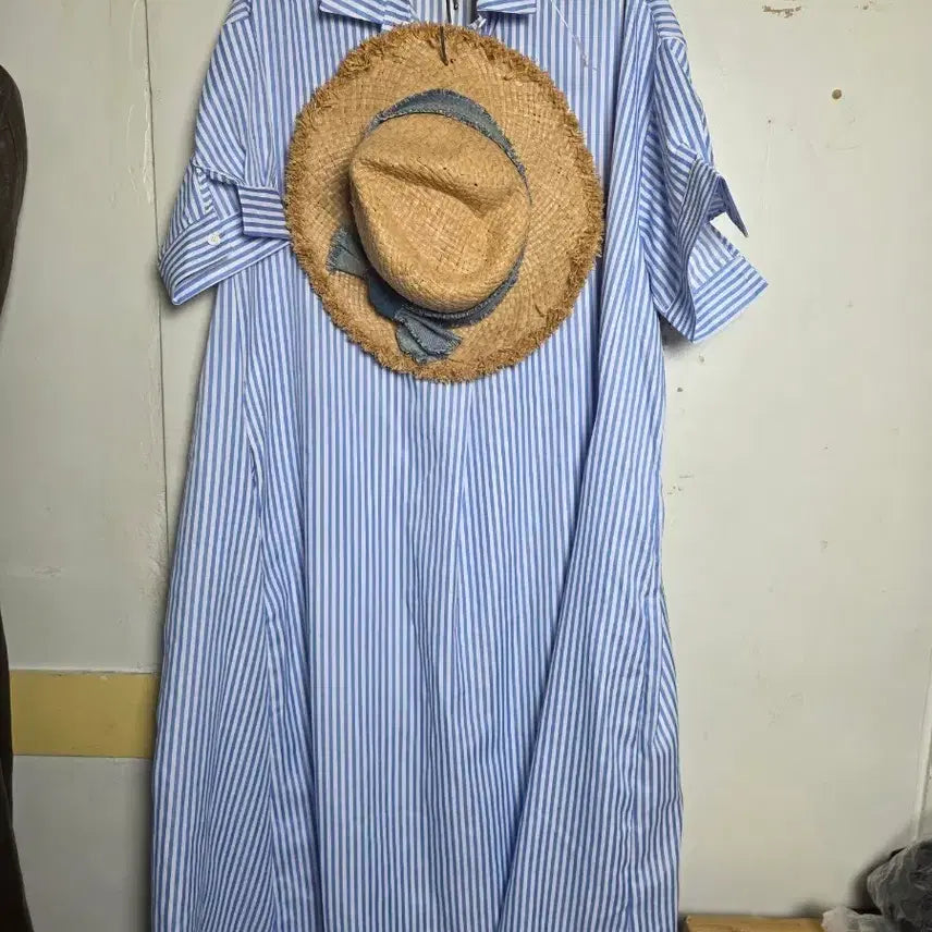 [BUNJANG] Blue Stripe Long Dress and Straw Hat Set / 스트라이프 95-100 원피스 + 밀짚 모자 상태좋아요