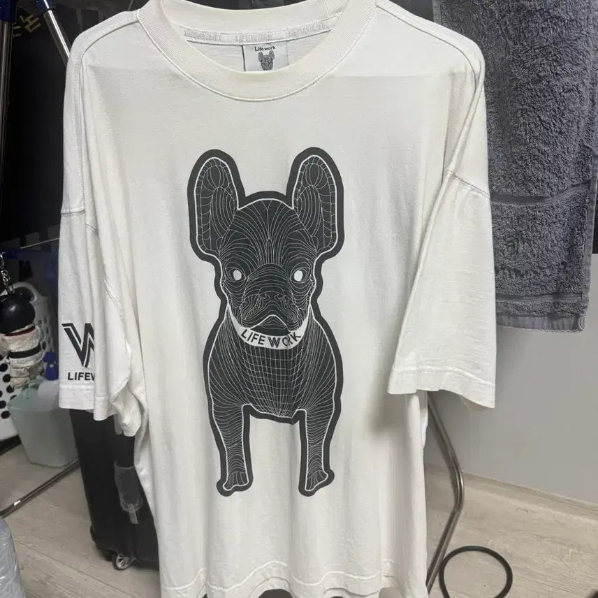[BUNJANG] Life Work Dog Printing T-Shirt White / 라이프워크 반팔티 강아지 프린팅 흰색