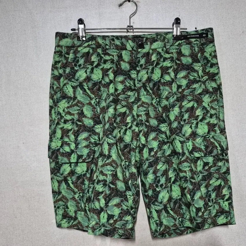 [BUNJANG] BERMUDA 46 Leaf Pattern Shorts / BERMUDA 46 나뭇잎 패턴 반바지46