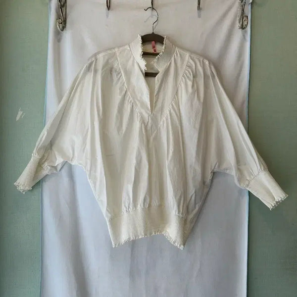 [BUNJANG] Maju White Frill Blouse / Maju 마쥬 화이트 프릴 블라우스