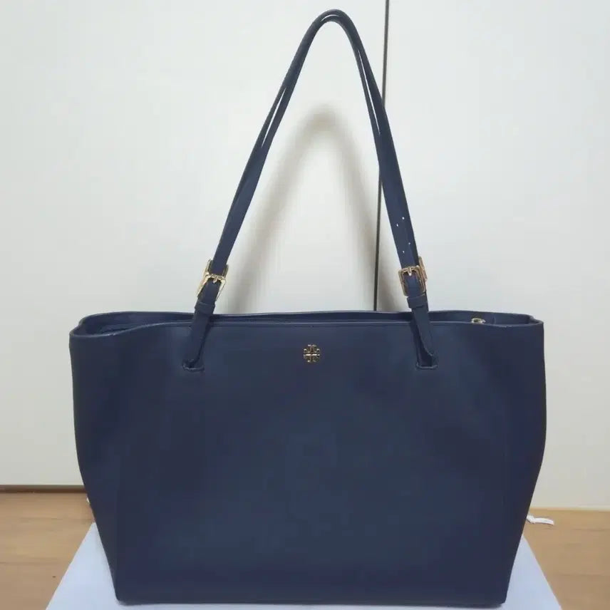 [BUNJANG] Tory Burch York Buckle Shoulder Bag Large Navy Saffiano Leather / 토리버치 요크 버클 숄더백 라지 네이비